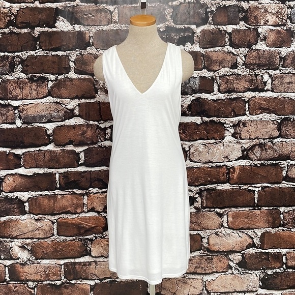HEATHER by Bordeaux Dress Cut Out Knee Length White Sleeveless Knit Medium - Picture 1 of 11